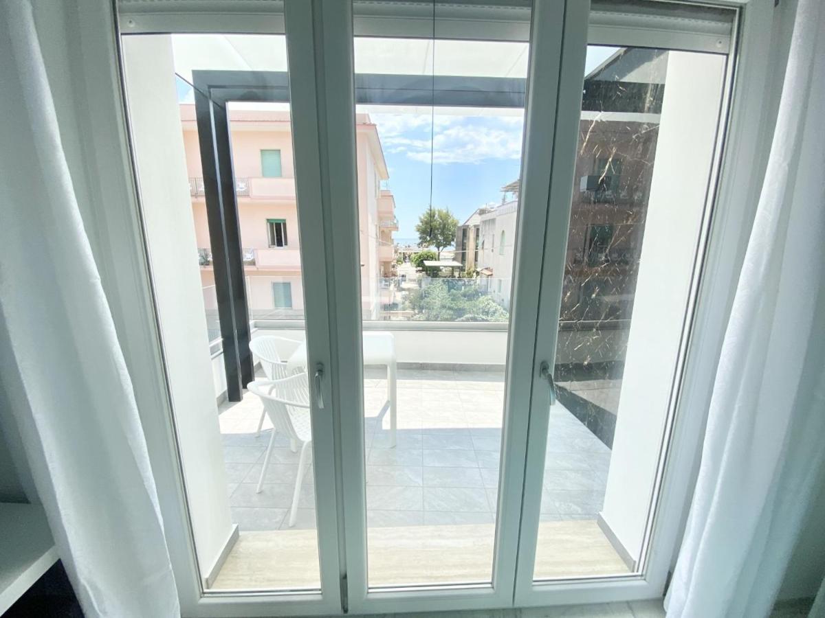 Il Viaggiatore Relais Sul Mare Gaeta Esterno foto