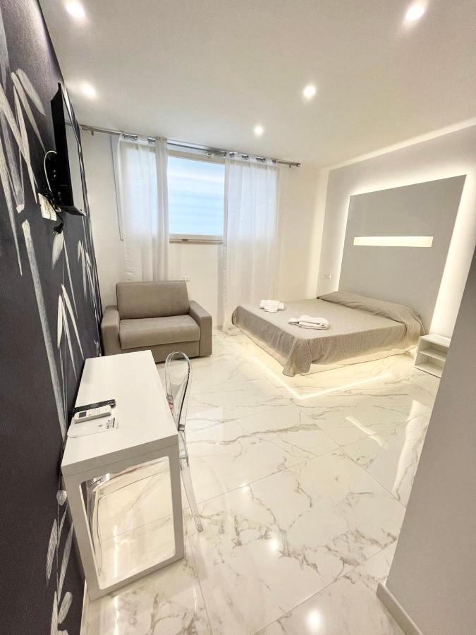 Il Viaggiatore Relais Sul Mare Gaeta Esterno foto