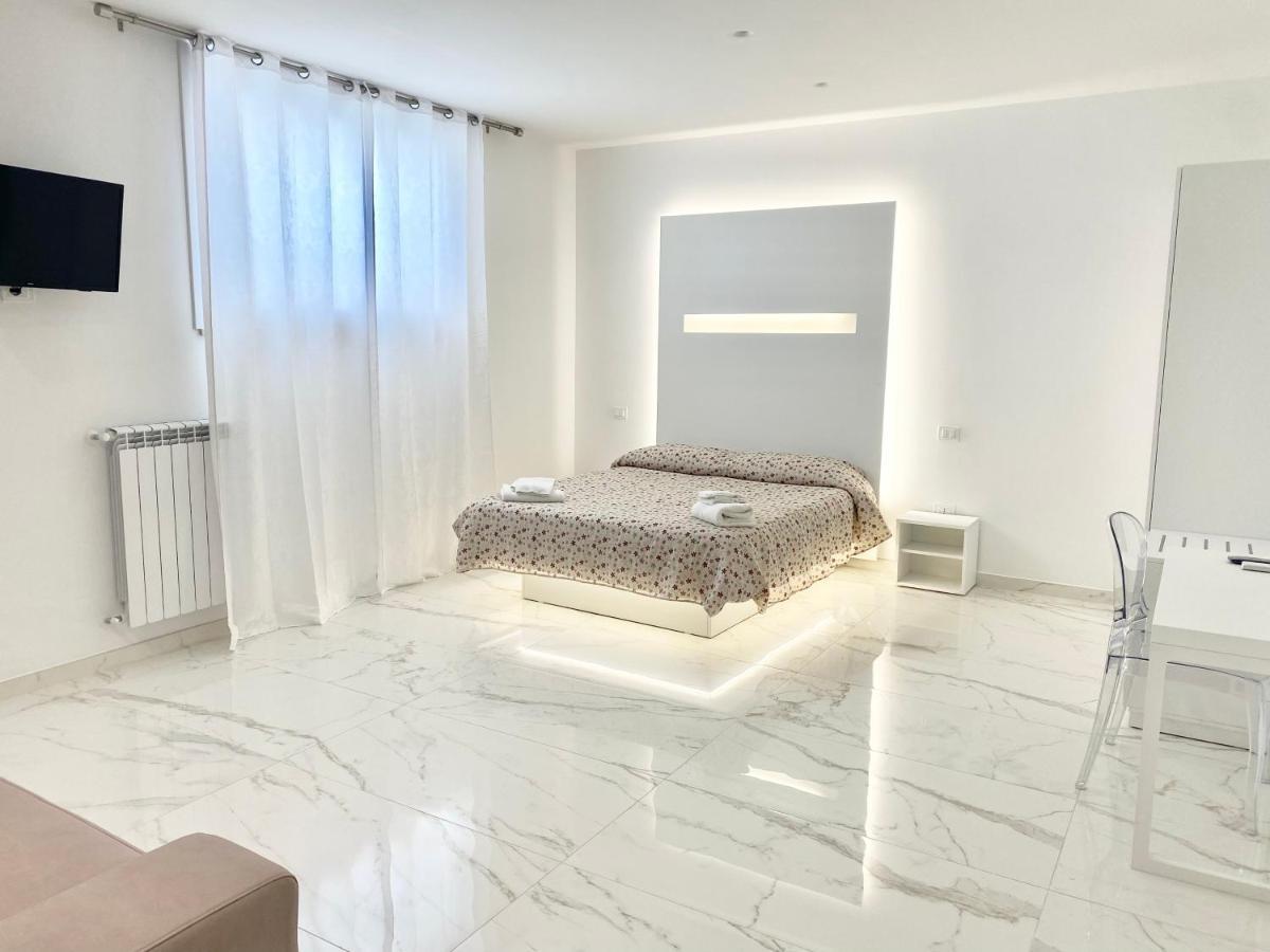 Il Viaggiatore Relais Sul Mare Gaeta Esterno foto